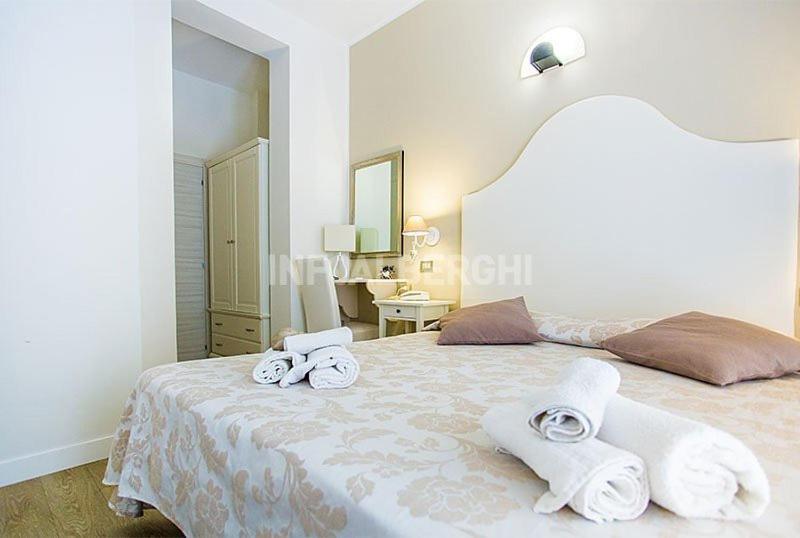 Hotel Ermeti B&B Brunch Riccione Exterior foto